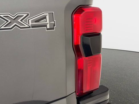 Used 2023 Ford F250 Lariat w/ Black Appearance Package AWD/4WD image 13