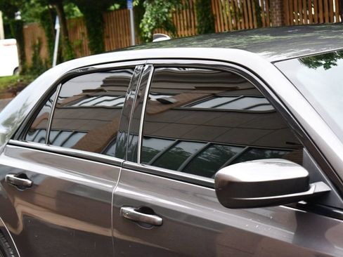 Used 2019 Chrysler 300 S image 13