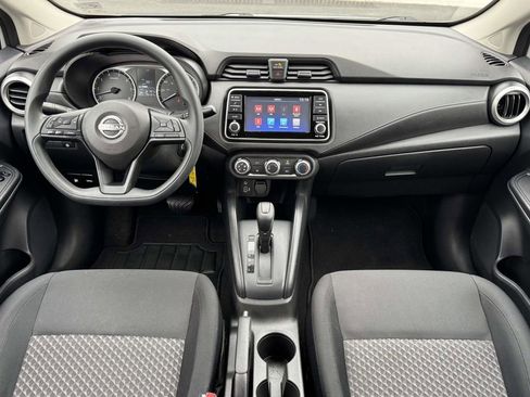 Used 2023 Nissan Versa S FWD image 2