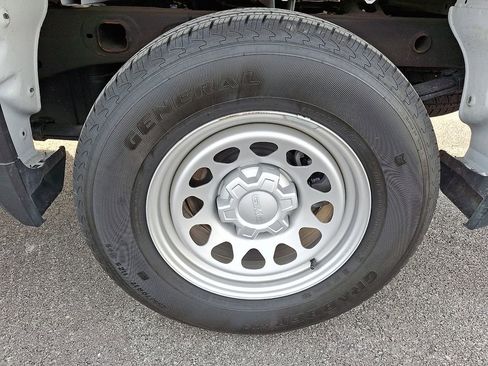 Used 2024 GMC Sierra 1500 Pro w/ Convenience Package image 10