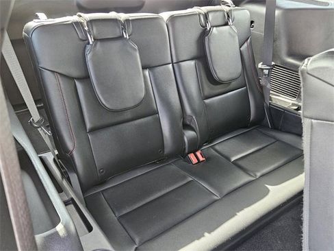 Used 2022 Ford Explorer ST-Line image 13