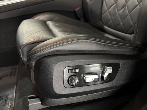 Used 2023 BMW X7 xDrive40i w/ Premium Package image 14