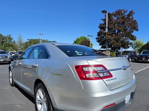 Used 2018 Ford Taurus SEL w/ Equipment Group 201A AWD/4WD image 6