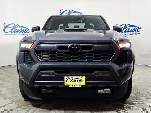 Used 2024 Toyota Tacoma TRD Sport AWD/4WD image 3