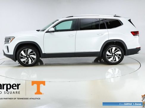 Used 2025 Volkswagen Atlas SEL AWD/4WD image 2