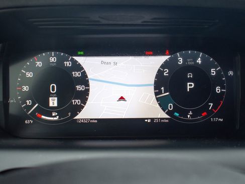 Used 2025 Land Rover Discovery Sport Dynamic SE image 14