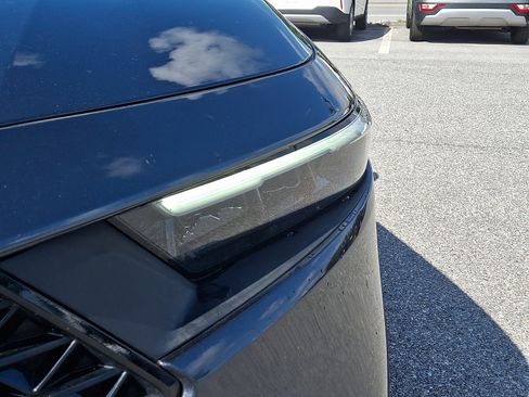 Used 2023 Honda Accord EX image 9