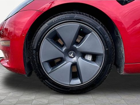Used 2021 Tesla Model 3 Standard Range Plus image 9