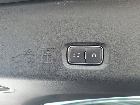 Certified 2025 Ford Expedition Max Platinum image 11