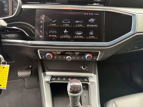 Used 2025 Audi Q3 2.0T Premium AWD/4WD image 21