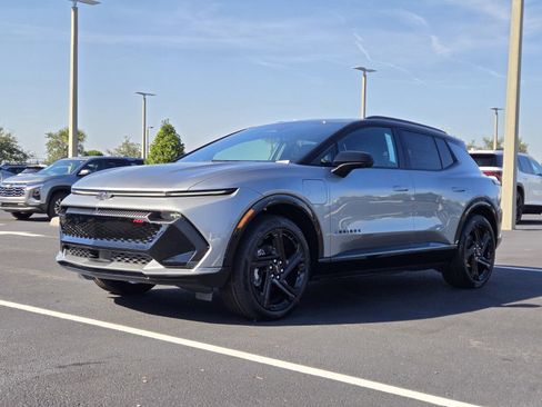 New 2026 Chevrolet Equinox EV RS image 2