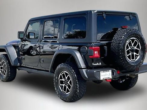 Used 2024 Jeep Wrangler Unlimited Rubicon AWD/4WD image 4