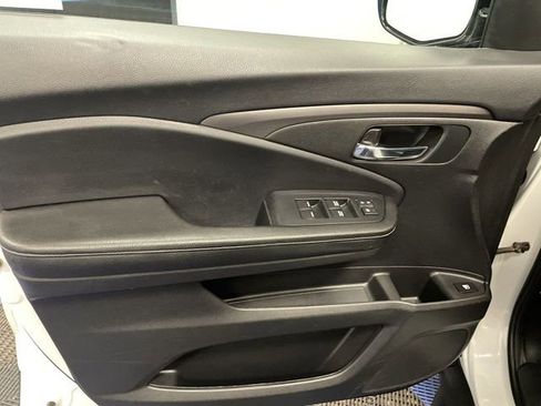 Used 2021 Honda Ridgeline Sport image 13