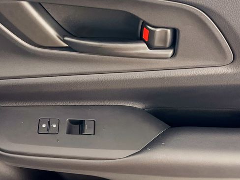 New 2026 Toyota Prius Plug-In Hybrid FWD image 32