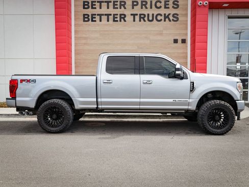 Used 2021 Ford F250 Platinum w/ FX4 Off-Road Package AWD/4WD image 2