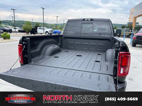 New 2026 RAM 2500 Laramie AWD/4WD image 21