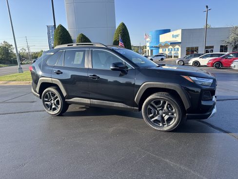 Used 2024 Toyota RAV4 Adventure AWD/4WD image 3