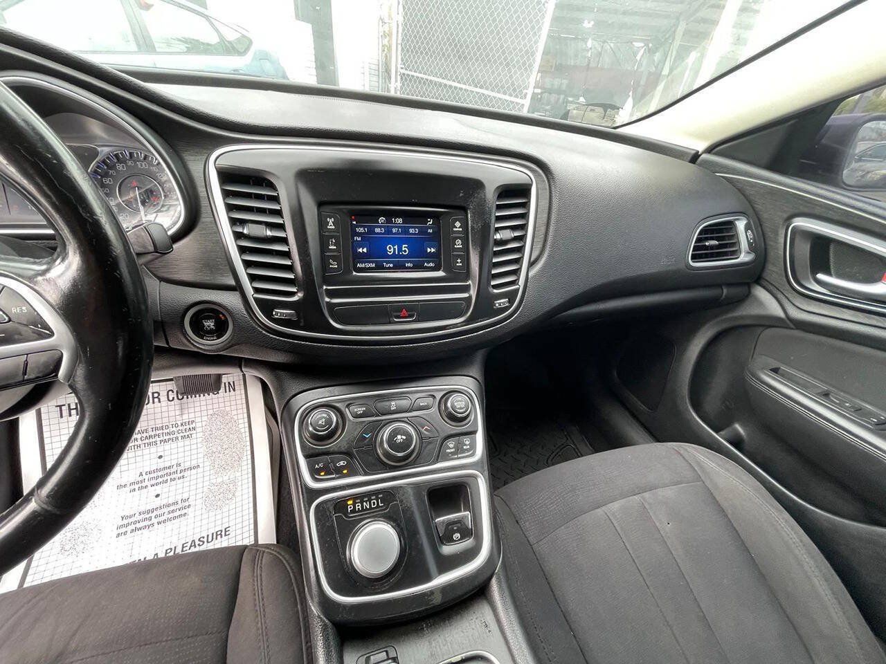 Used 2015 Chrysler 200 Limited w/ Convenience Group FWD image 3