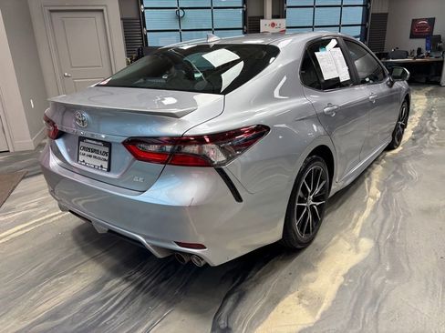 Used 2024 Toyota Camry SE image 30