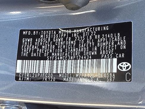 Used 2022 Toyota Corolla SE w/ Carpet Mat Package (TMS) FWD image 30