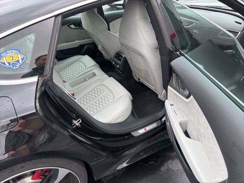 Used 2016 Audi RS 7 Prestige w/ RS 7 Dynamic Package image 13