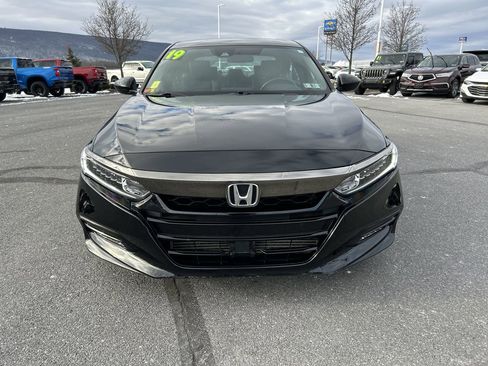 Used 2019 Honda Accord Sport image 12