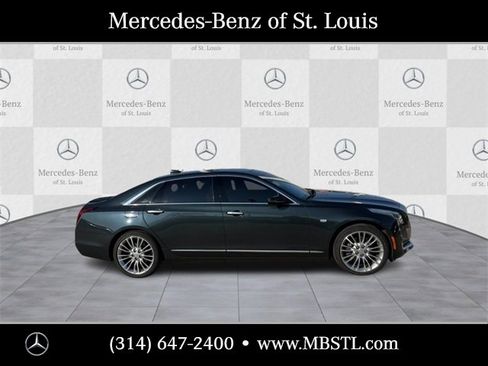 Used 2018 Cadillac CT6 Premium Luxury image 2