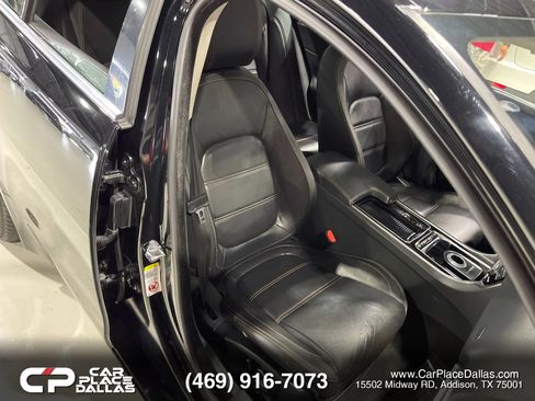 Used 2019 Jaguar XE Prestige RWD image 27