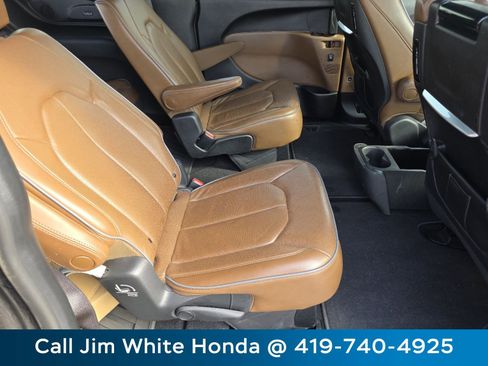 Used 2021 Chrysler Pacifica Limited w/ Uconnect Theater Family Group AWD/4WD image 21