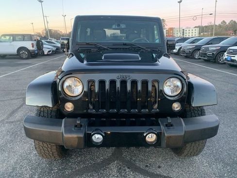 Used 2015 Jeep Wrangler Unlimited Sahara image 8