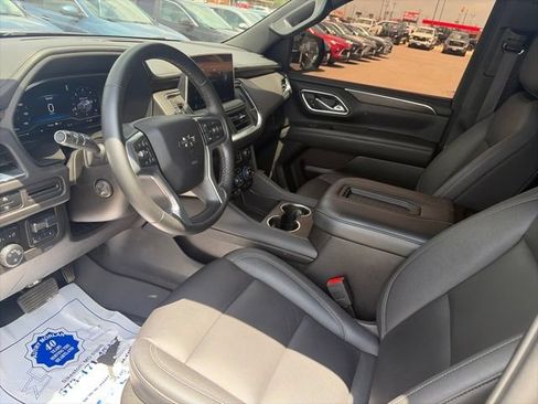 Used 2023 Chevrolet Tahoe Z71 w/ Z71 Off-Road Package AWD/4WD image 16