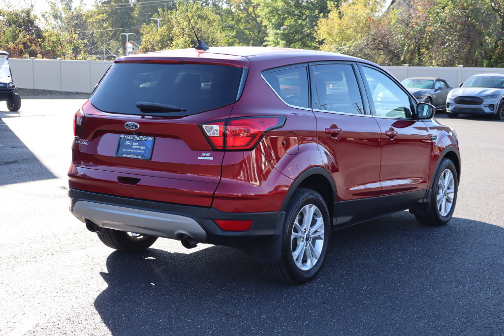 Used 2019 Ford Escape SE FWD image 3