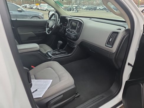 Used 2019 Chevrolet Colorado W/T image 13