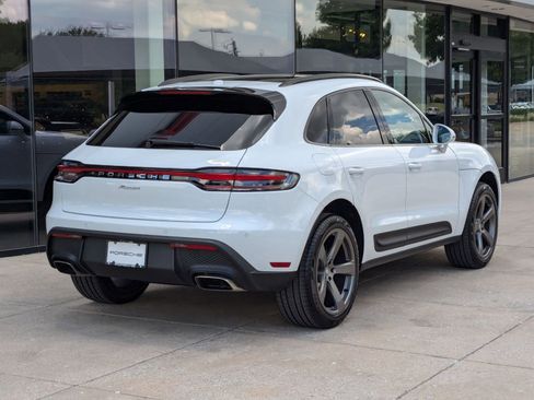 Certified 2025 Porsche Macan AWD/4WD image 9