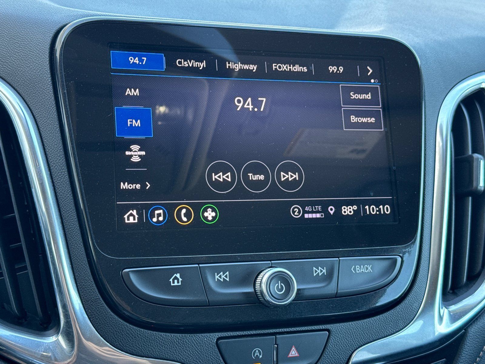 Used 2022 Chevrolet Equinox Premier AWD/4WD image 21