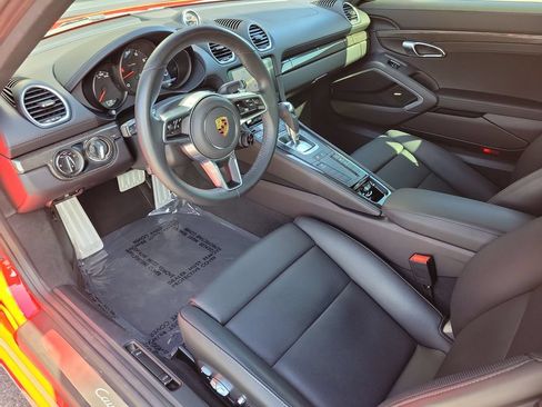 Certified 2024 Porsche 718 Cayman RWD image 4