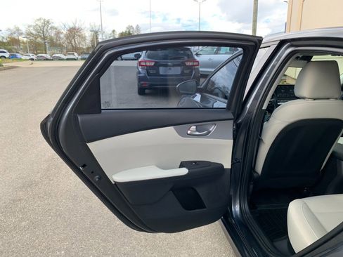 Used 2022 Kia Forte LXS image 24