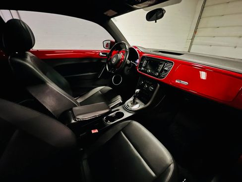 Used 2013 Volkswagen Beetle 2.5 image 14