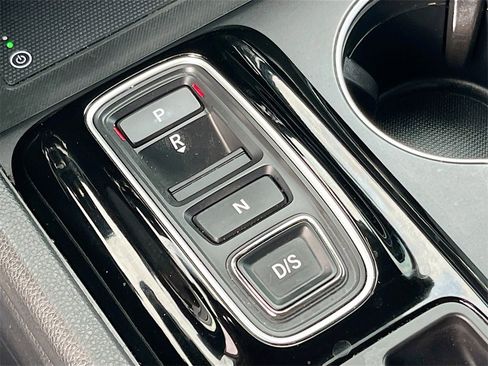 Used 2024 Honda Pilot Touring image 17