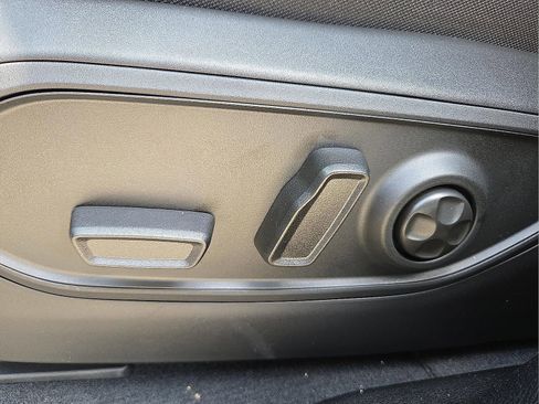 New 2025 Jeep Grand Cherokee L Laredo w/ Luxury Tech Group I image 16