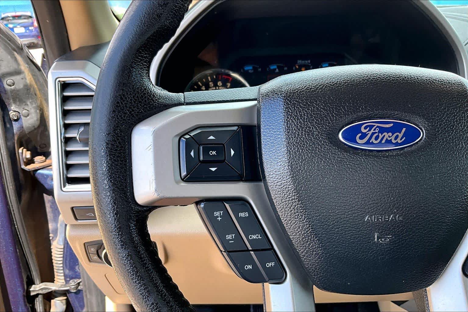 Used 2015 Ford F150 Lariat w/ Equipment Group 501A Mid RWD image 23