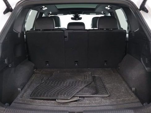 Used 2022 Volkswagen Tiguan SE R-Line AWD/4WD image 34