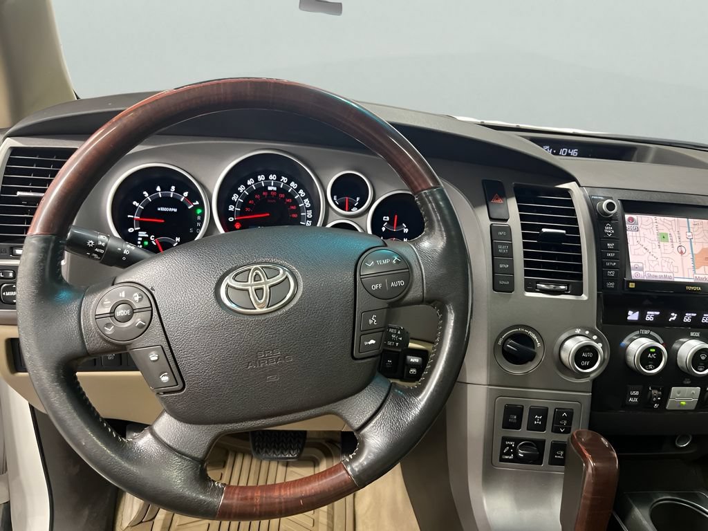 Used 2011 Toyota Sequoia Platinum AWD/4WD image 17