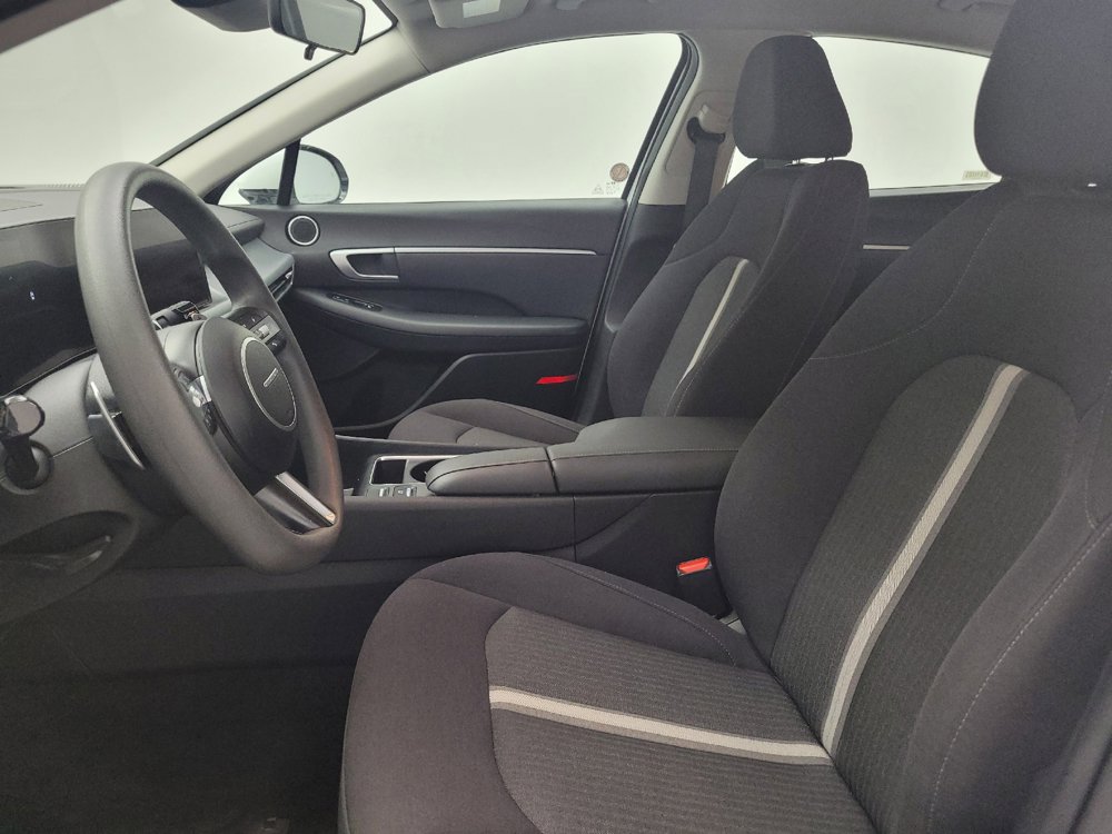 Used 2025 Hyundai Sonata SEL FWD image 17