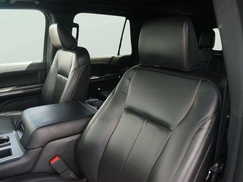 Used 2021 Ford Expedition XLT RWD image 10