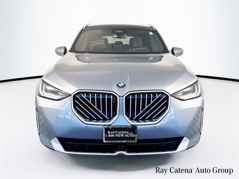 Used 2025 BMW X3 xDrive30i w/ Premium Package image 2