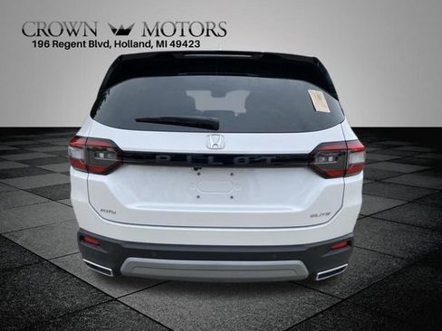 Used 2023 Honda Pilot Elite image 11
