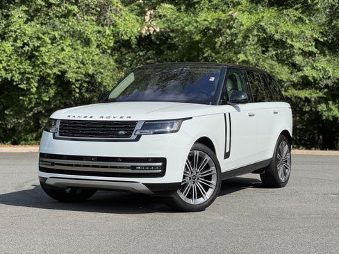 Used 2023 Land Rover Range Rover SE image 1