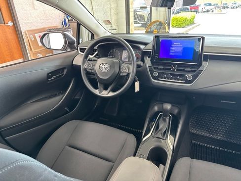 Used 2024 Toyota Corolla LE FWD image 43