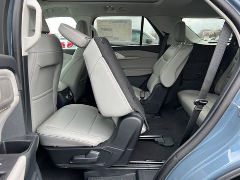 New 2026 Ford Explorer Active w/ Active Comfort Package AWD/4WD image 6